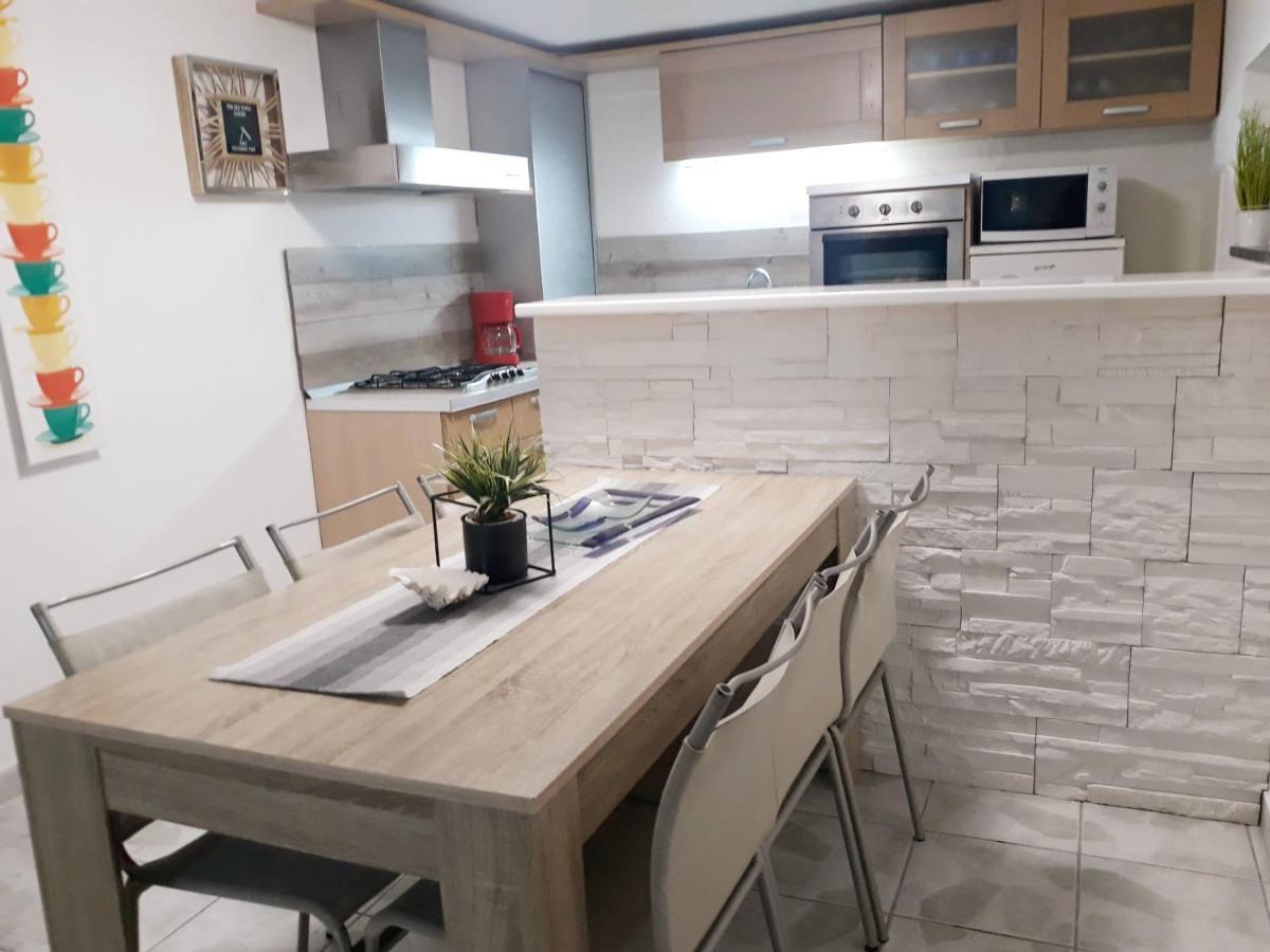 Villa Mihaela - Apartment Ana Cesarica Zewnętrze zdjęcie