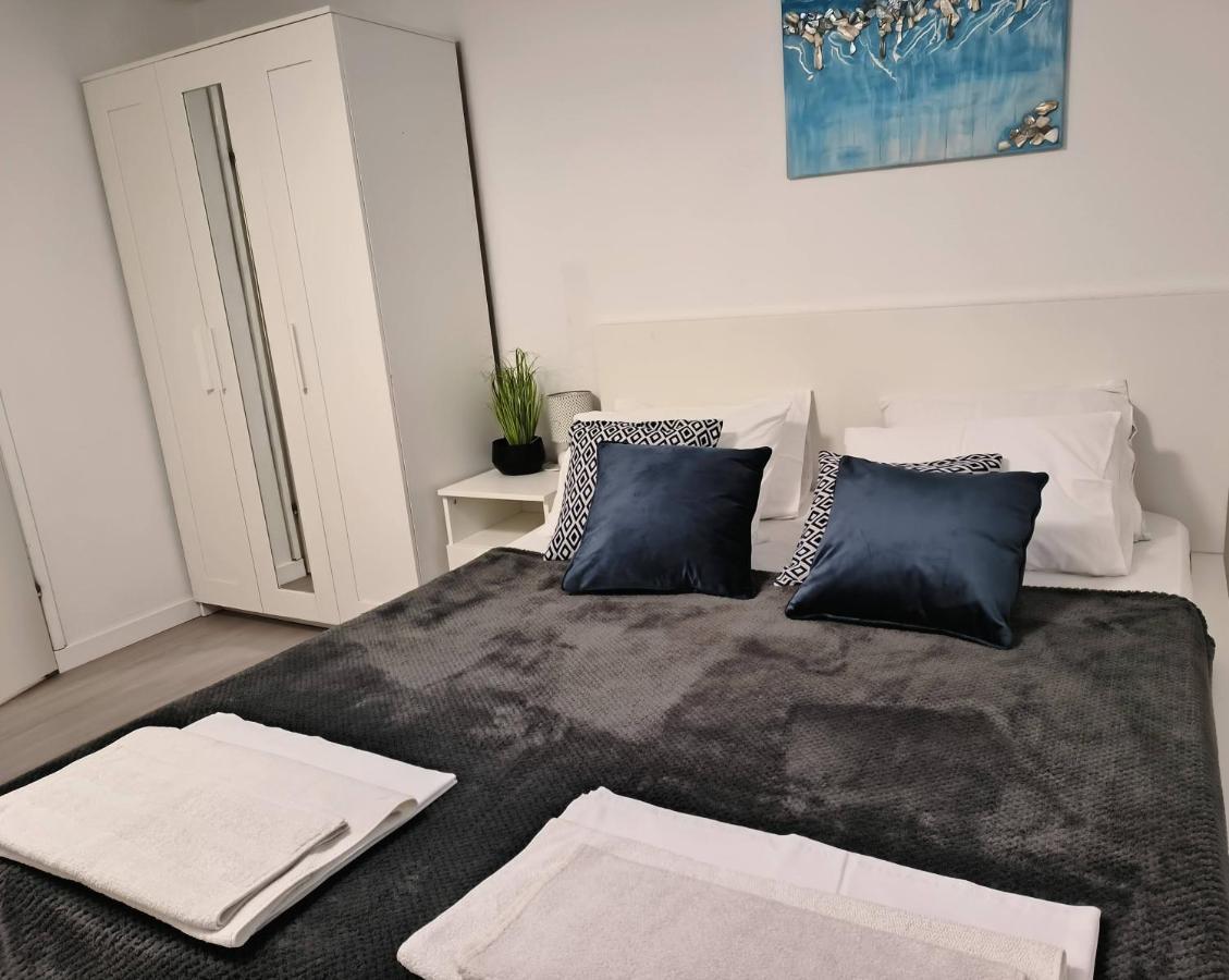 Villa Mihaela - Apartment Ana Cesarica Zewnętrze zdjęcie