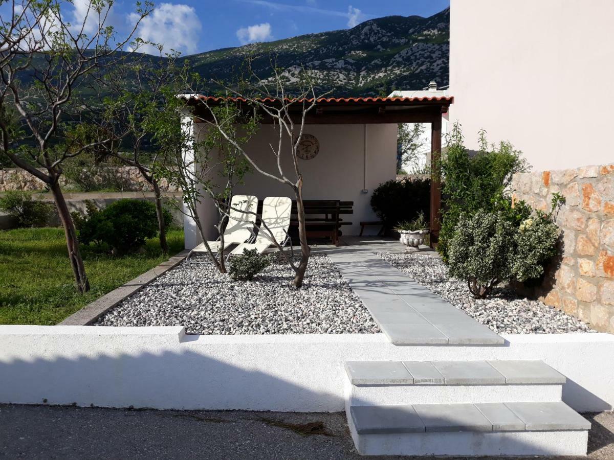Villa Mihaela - Apartment Ana Cesarica Zewnętrze zdjęcie