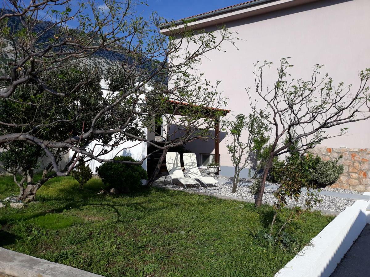 Villa Mihaela - Apartment Ana Cesarica Zewnętrze zdjęcie